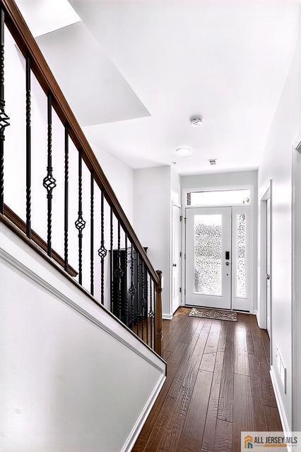 Photo 2 of 310 South Drive, North Brunswick NJ 08902, North Brunswick, NJ