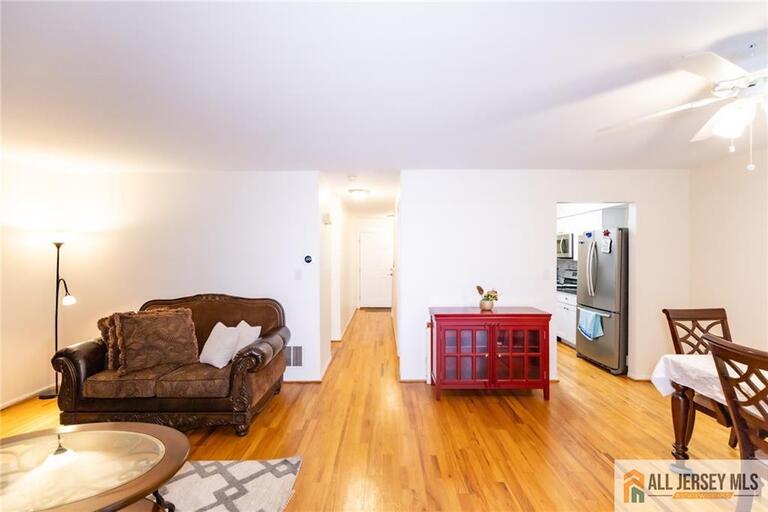 Photo 12 of 17 Heritage Court, Ewing NJ 08628, Ewing, NJ