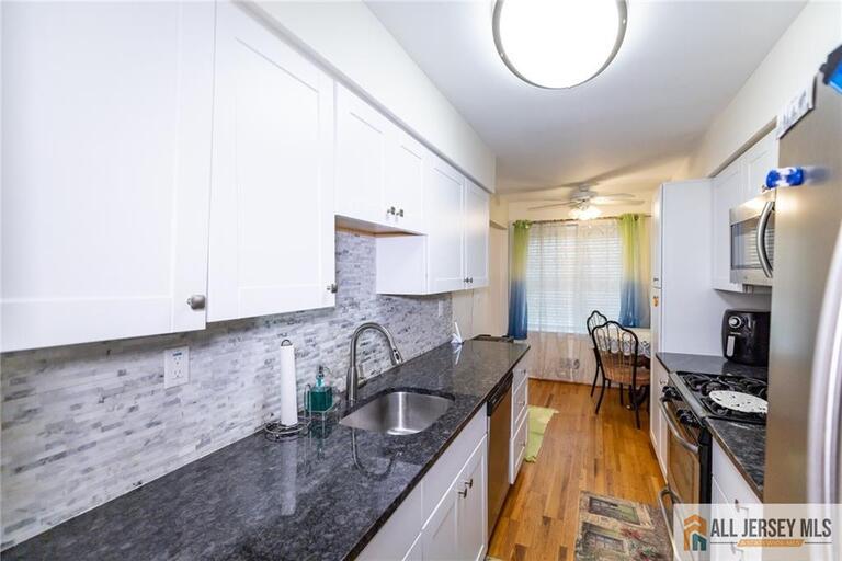 Photo 13 of 17 Heritage Court, Ewing NJ 08628, Ewing, NJ