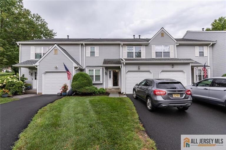 Photo 1 of 17 Heritage Court, Ewing NJ 08628, Ewing, NJ