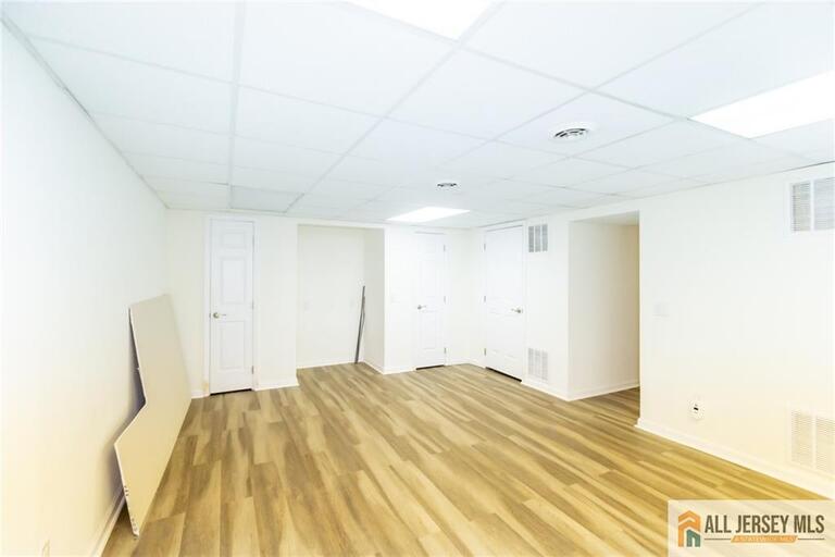 Photo 41 of 17 Heritage Court, Ewing NJ 08628, Ewing, NJ