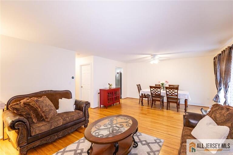 Photo 7 of 17 Heritage Court, Ewing NJ 08628, Ewing, NJ