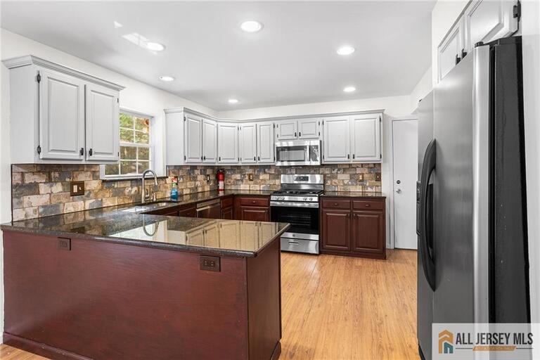 Photo 8 of 569 Buttonwood Drive, Jackson NJ 08527, Jackson, NJ