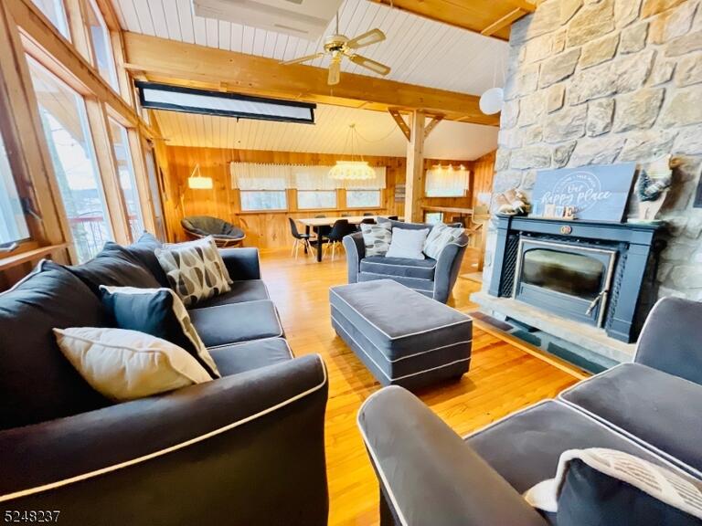 Property listing MLS 3960559 photo 3