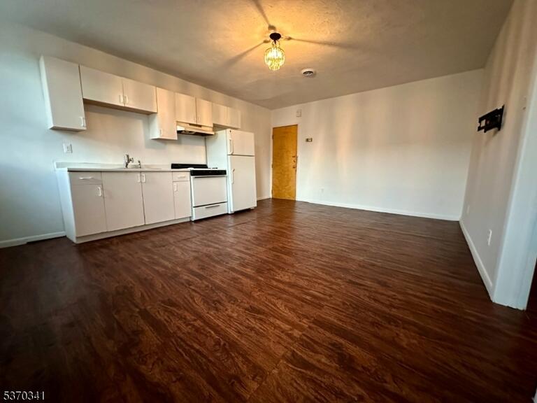 Property listing MLS 3992811 photo 1