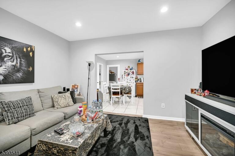 Property listing MLS 3997204 photo 7