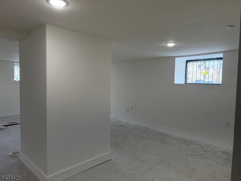 Property listing MLS 4003018 photo 11