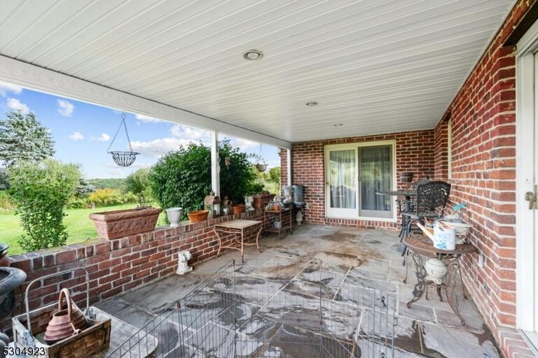Property listing MLS 4003803 photo 23