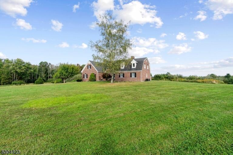 Property listing MLS 4003803 photo 35