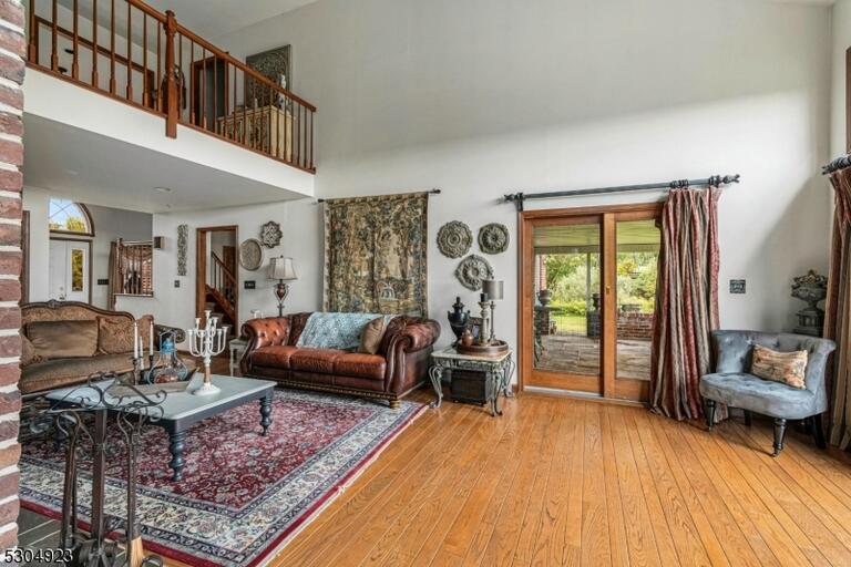 Property listing MLS 4003803 photo 7