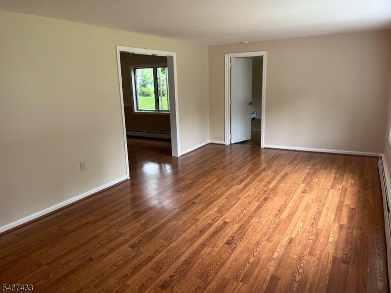 Property listing MLS 4006562 photo 4