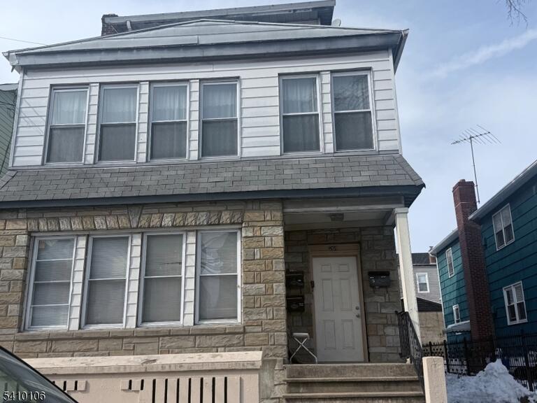 Property listing MLS 4008743 photo 2