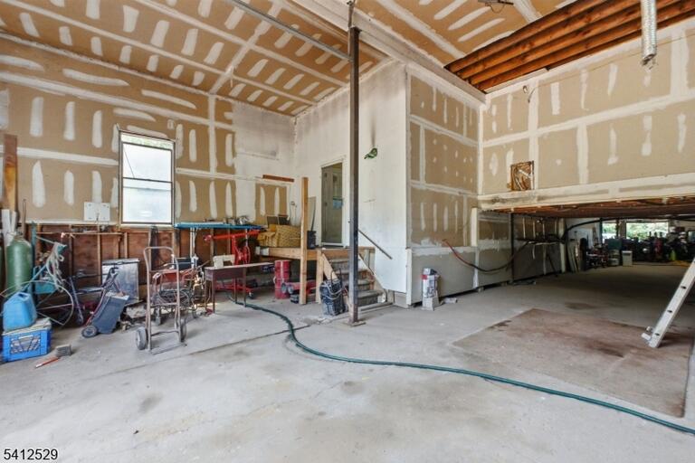 Property listing MLS 4010735 photo 42