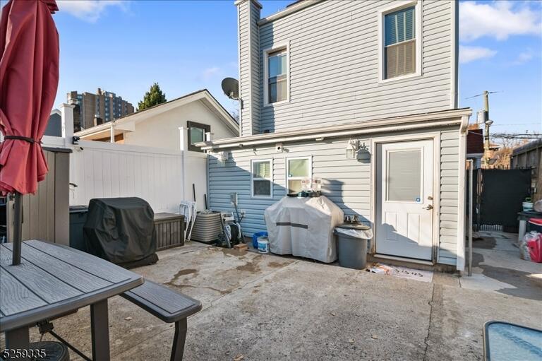 Property listing MLS 4010945 photo 27