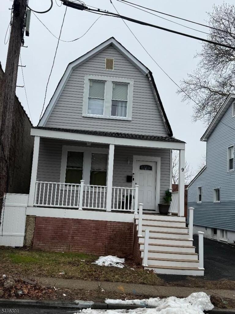 Property listing MLS 4013873 photo 2