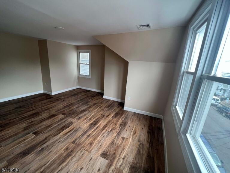 Property listing MLS 4016088 photo 1
