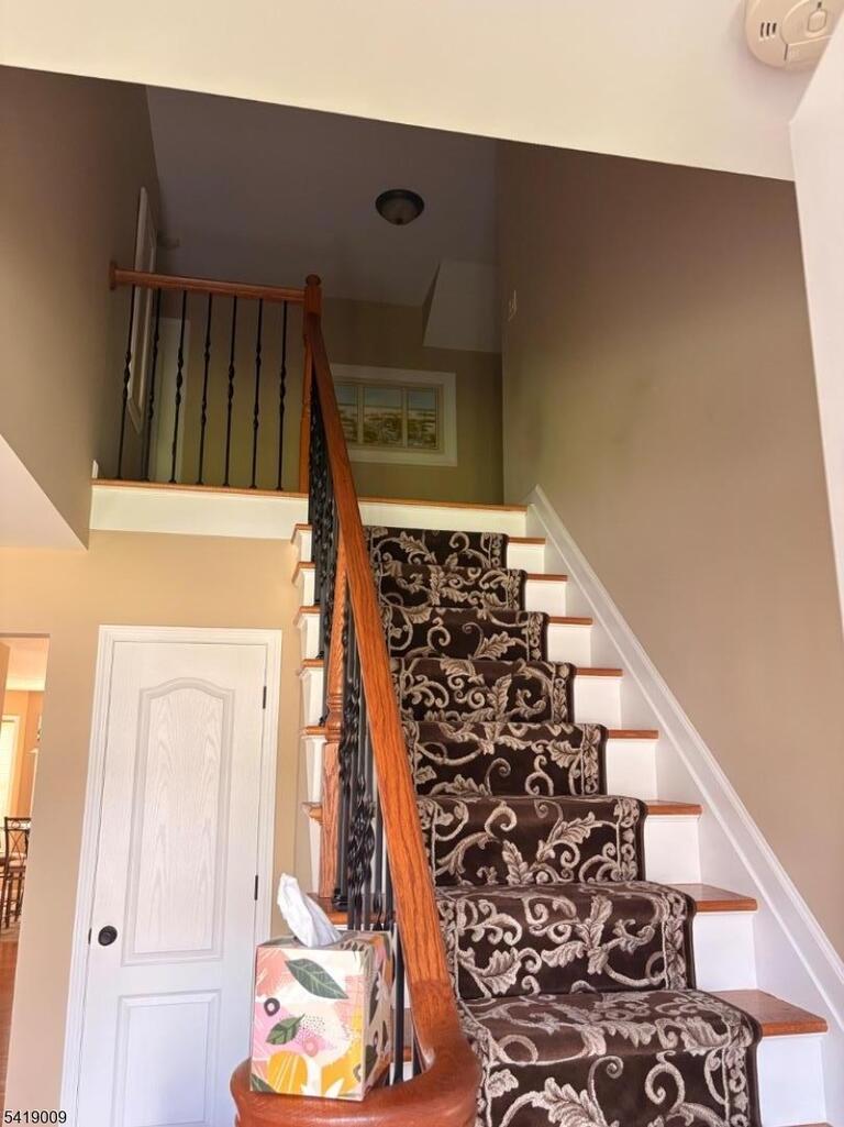 Property listing MLS 4016106 photo 5