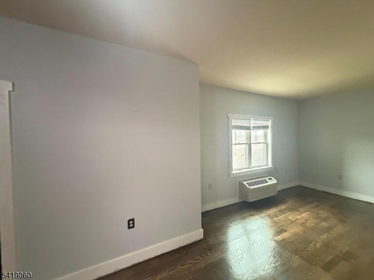 Property listing MLS 4016139 photo 2