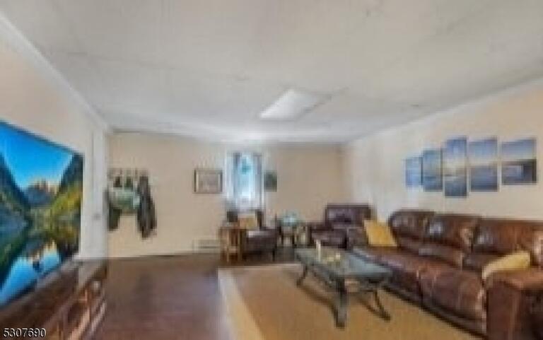 Property listing MLS 4016190 photo 2