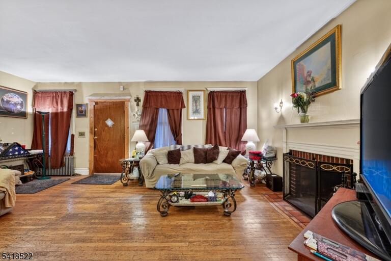 Property listing MLS 4016732 photo 4