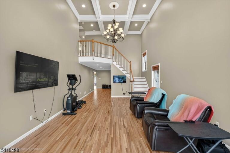 Property listing MLS 4016756 photo 3