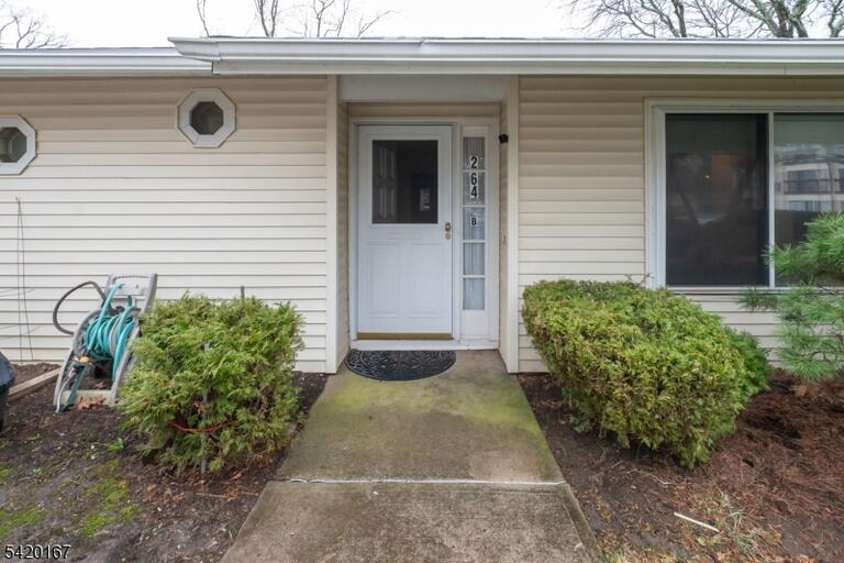Property listing MLS 4017147 photo 1