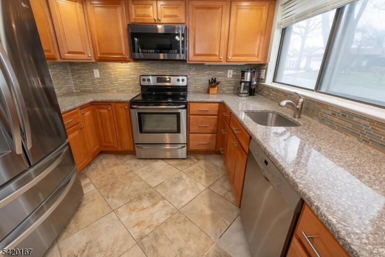 Property listing MLS 4017147 photo 8