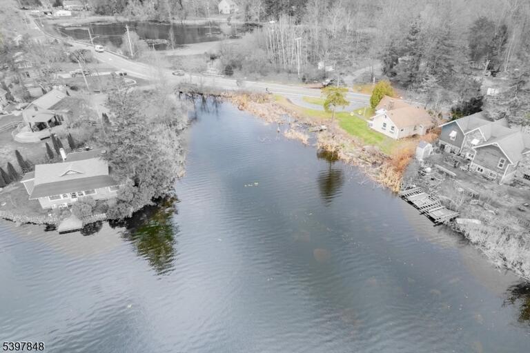 Property listing MLS 4017820 photo 3