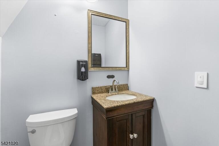 Property listing MLS 4019059 photo 9