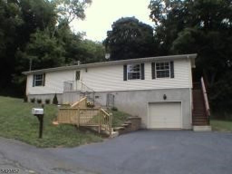 Property listing MLS 4019928 photo 1