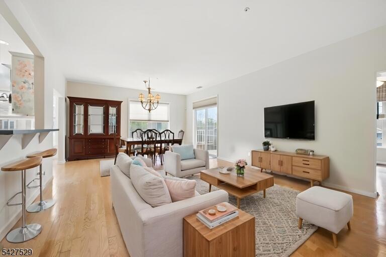 Property listing MLS 4023608 photo 1