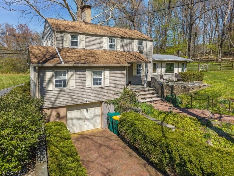 Property listing MLS 4024395 photo 3