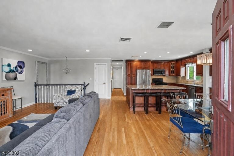 Property listing MLS 4024830 photo 4