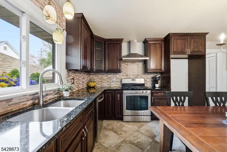Property listing MLS 4024954 photo 10