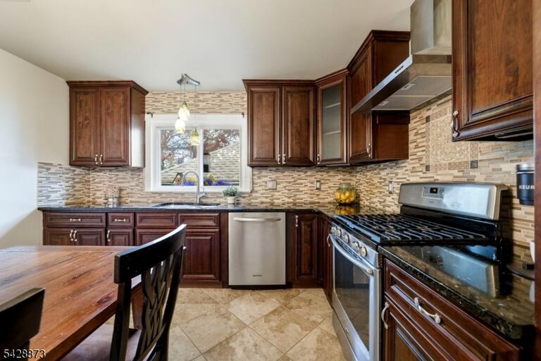 Property listing MLS 4024954 photo 11