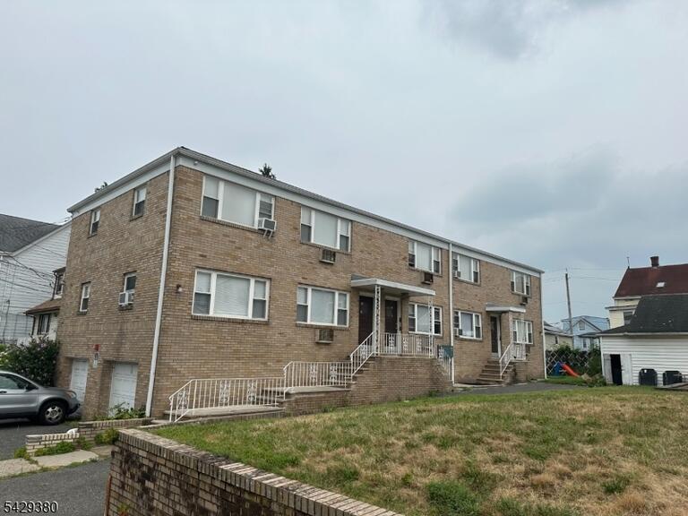 Property listing MLS 4025213 photo 1