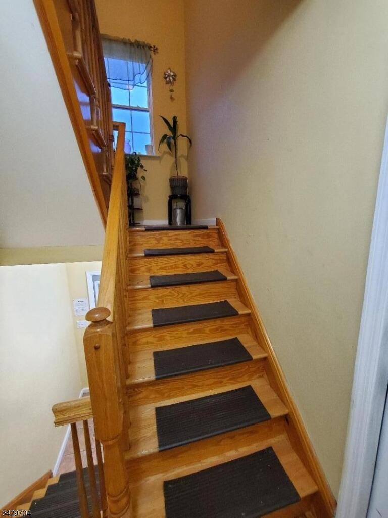 Property listing MLS 4025515 photo 3