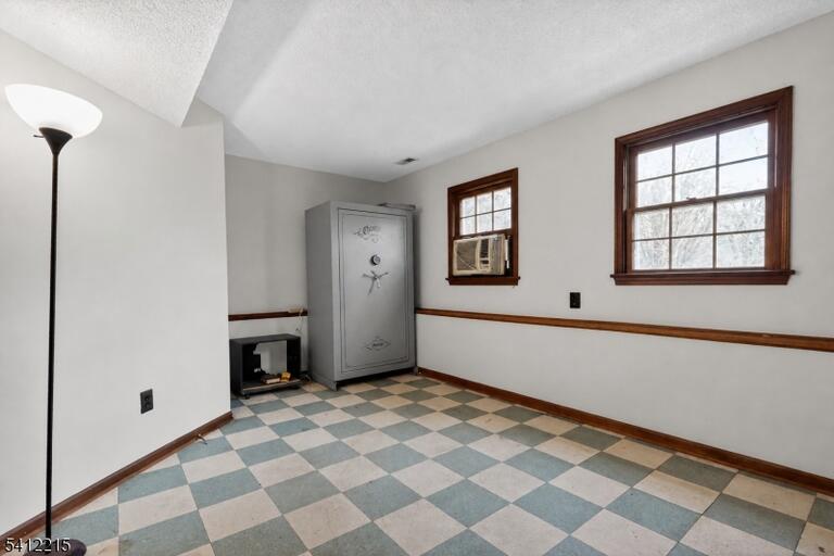 Property listing MLS 4025630 photo 16