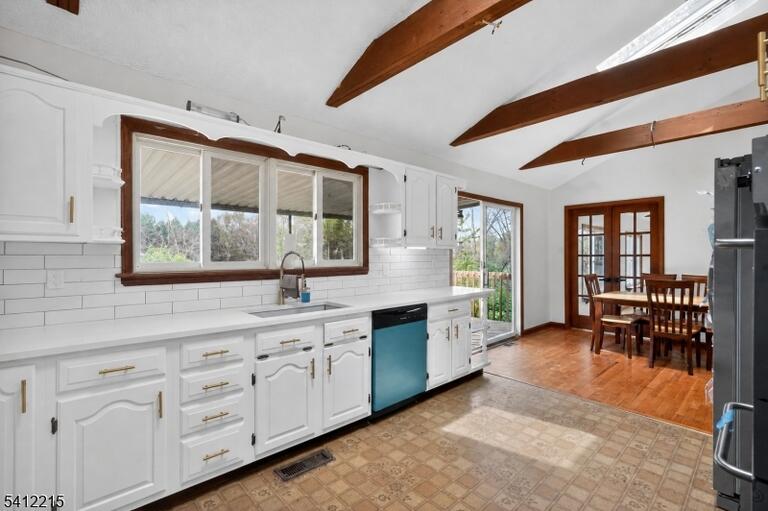 Property listing MLS 4025630 photo 24