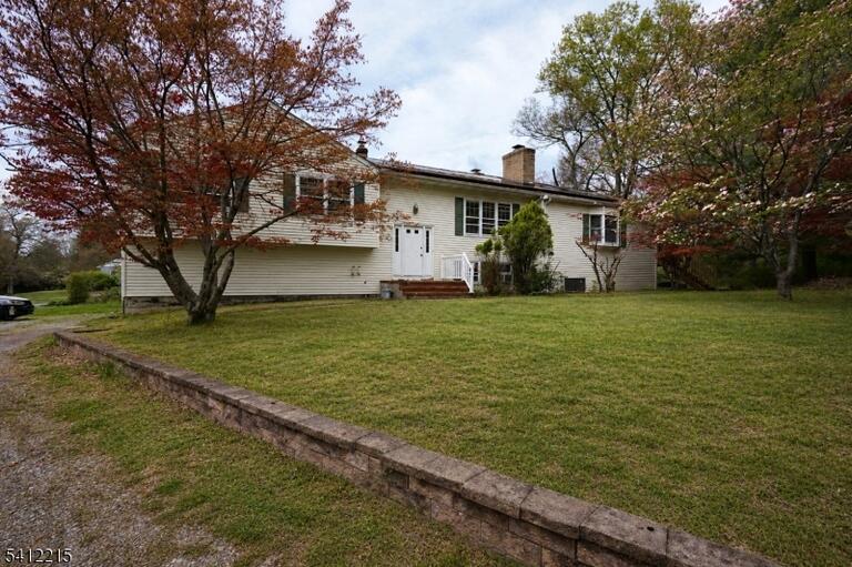 Property listing MLS 4025630 photo 4
