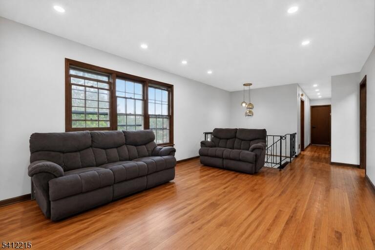 Property listing MLS 4025630 photo 8