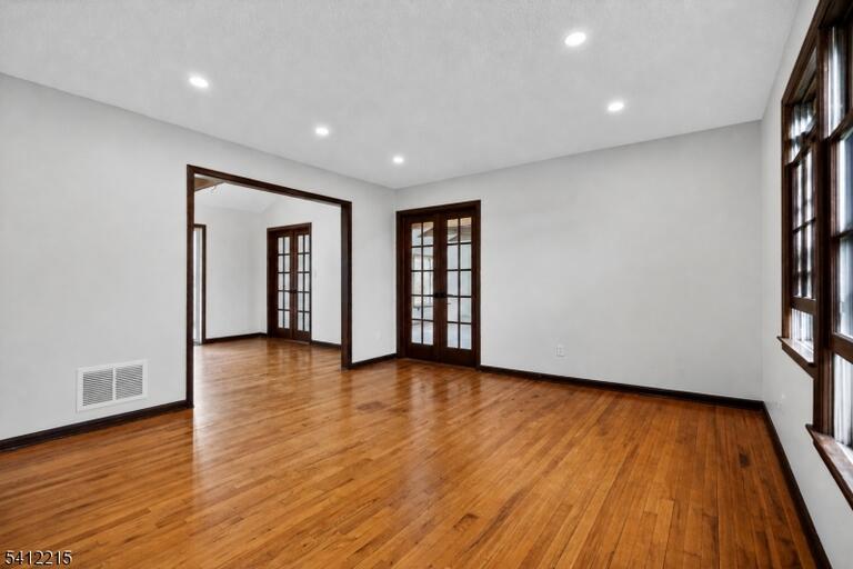 Property listing MLS 4025630 photo 9
