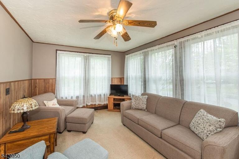 Property listing MLS 4025923 photo 9