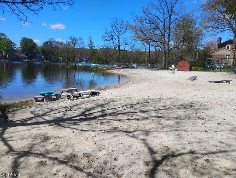 Property listing MLS 4026157 photo 18
