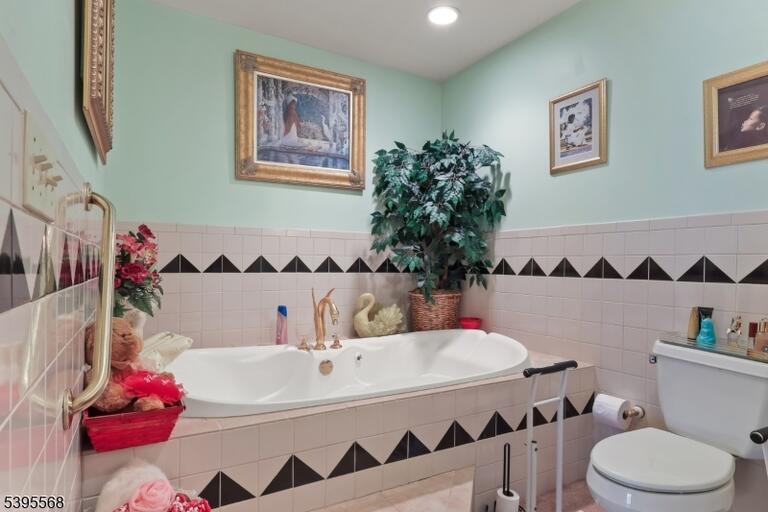 Property listing MLS 4026882 photo 18