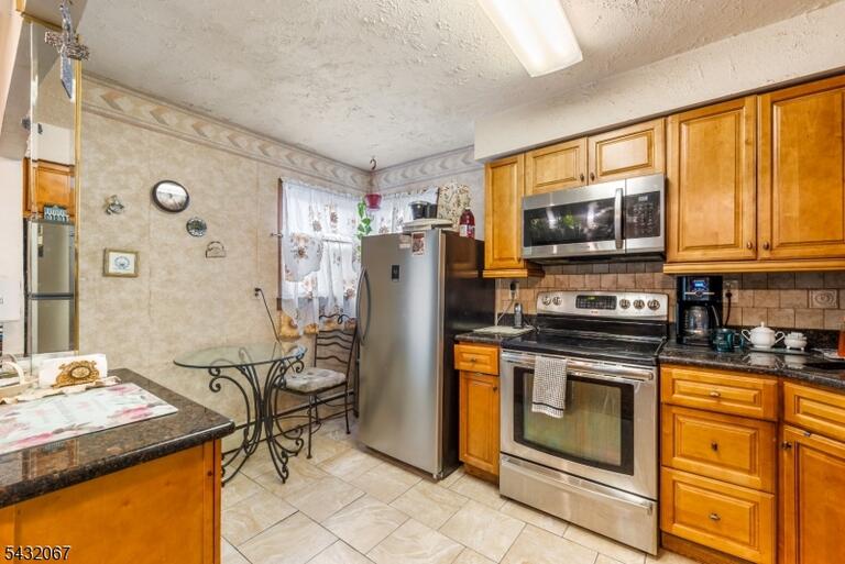 Property listing MLS 4027660 photo 5