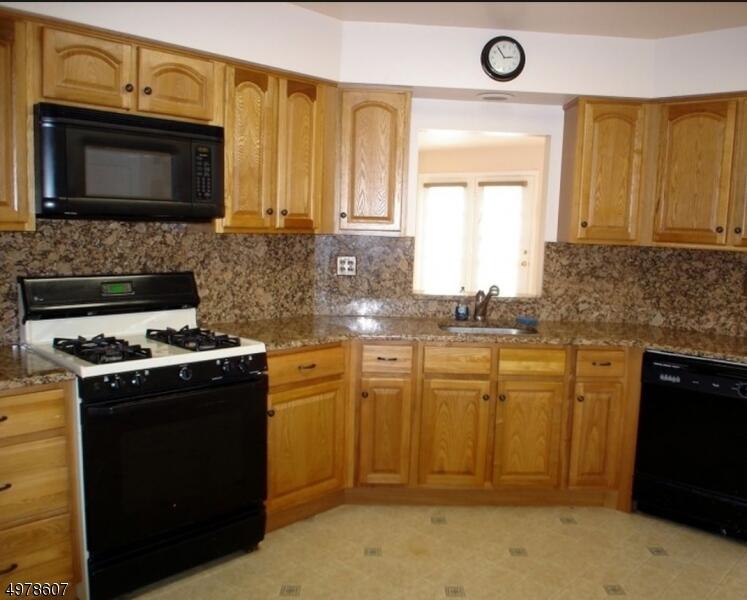 Property listing MLS 4028266 photo 3