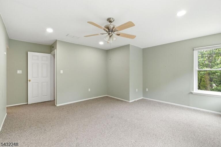 Property listing MLS 4028621 photo 12