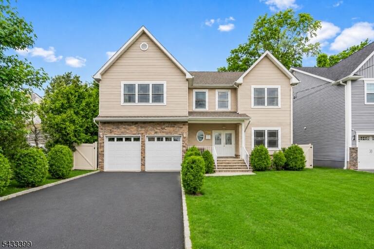 Property listing MLS 4028852 photo 1