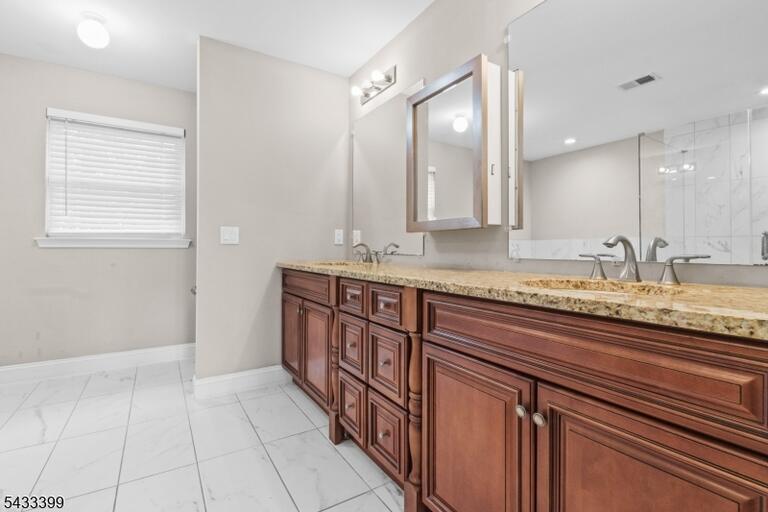 Property listing MLS 4028852 photo 13